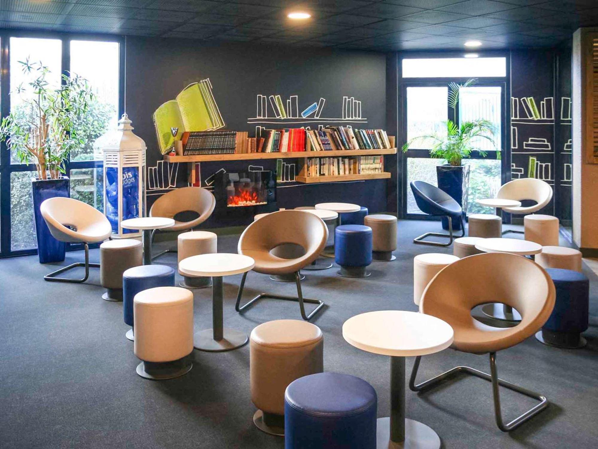 Ibis Budget Marne La Vallee Pontault Combault Ngoại thất bức ảnh