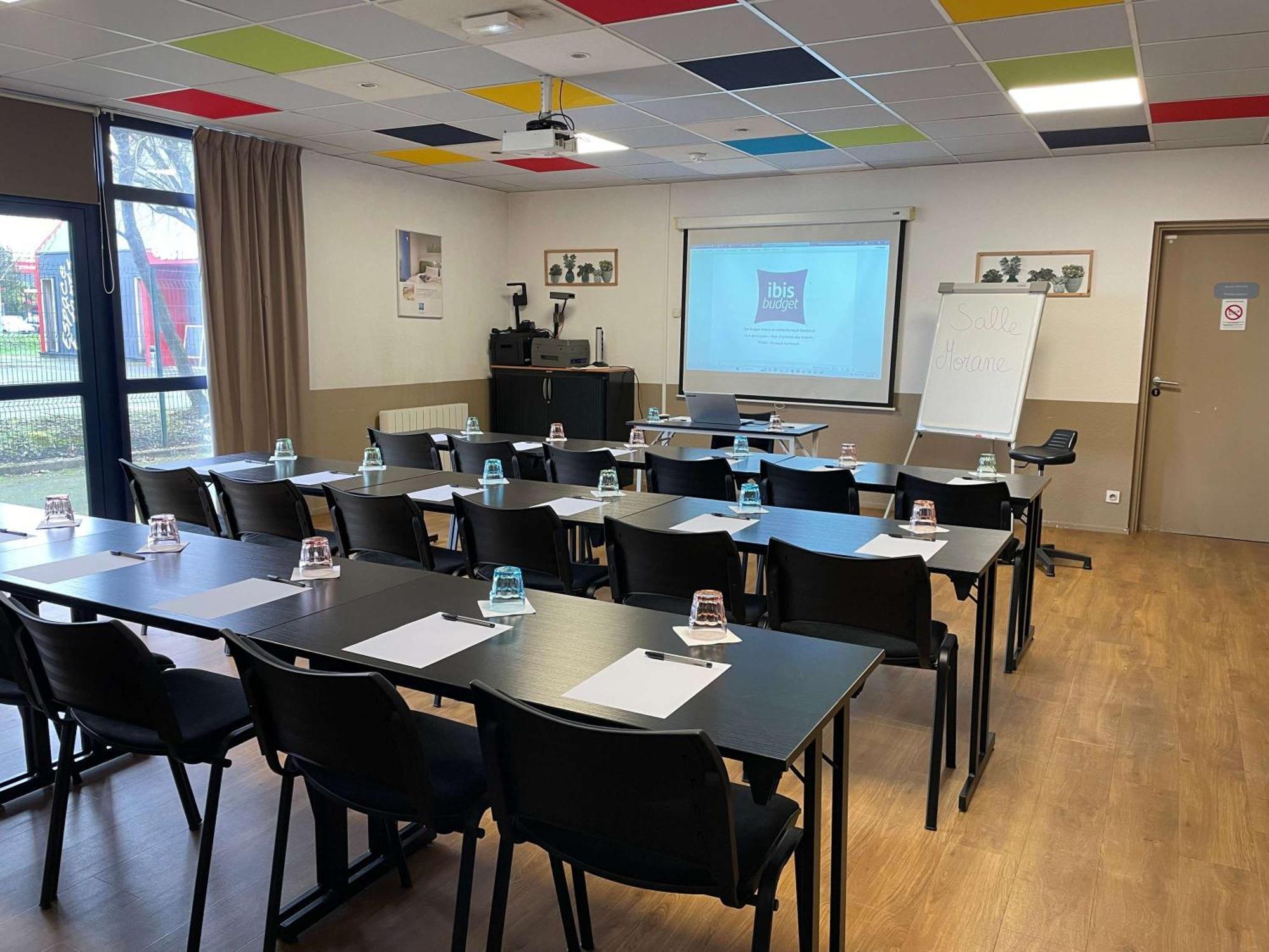 Ibis Budget Marne La Vallee Pontault Combault Ngoại thất bức ảnh