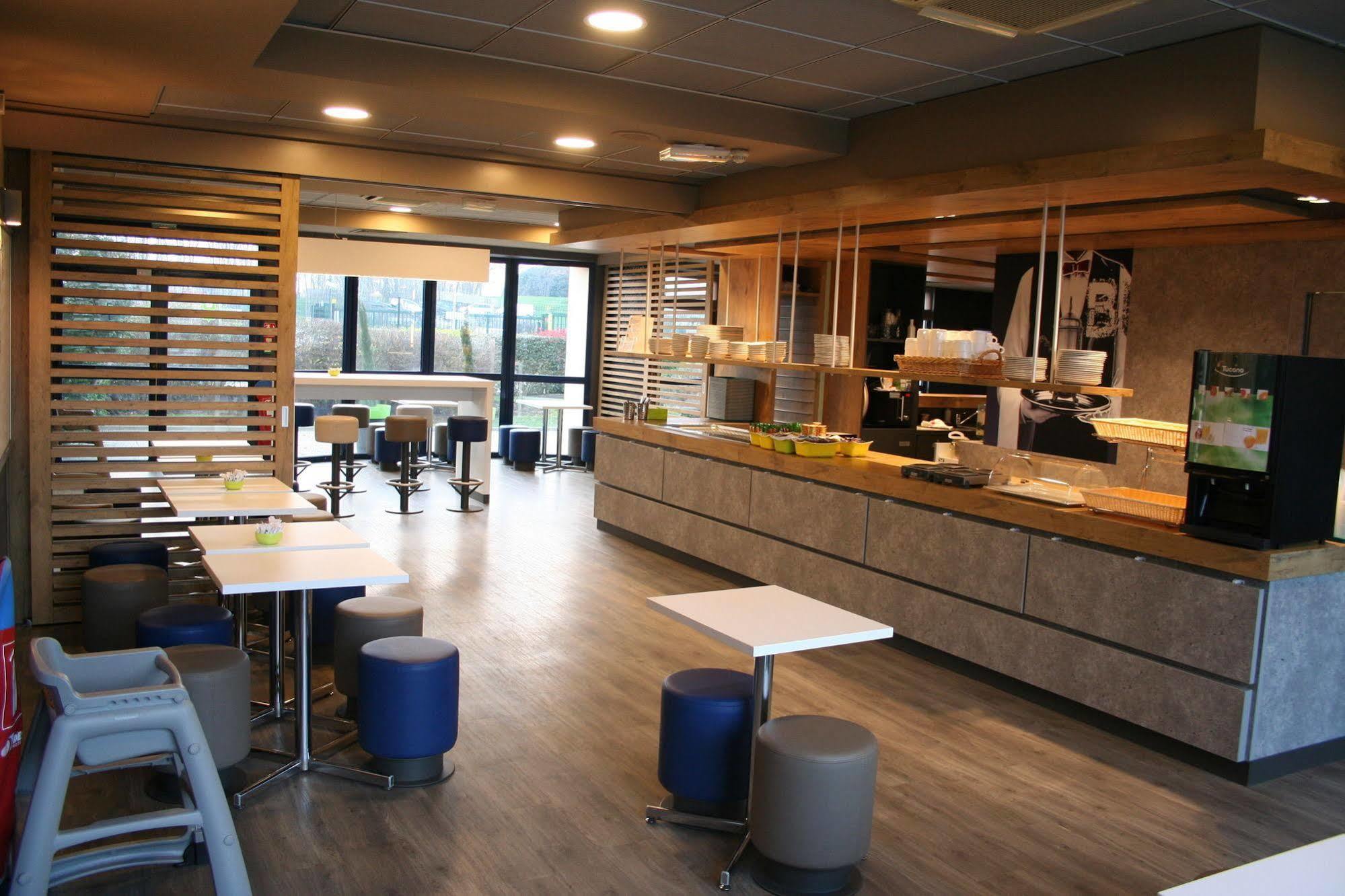 Ibis Budget Marne La Vallee Pontault Combault Ngoại thất bức ảnh